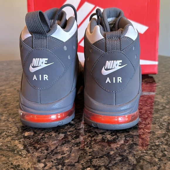 Nike air max max2 cb 94’ EUC 10.5 Gray and White High-Top Sneakers - Picture 5 of 13